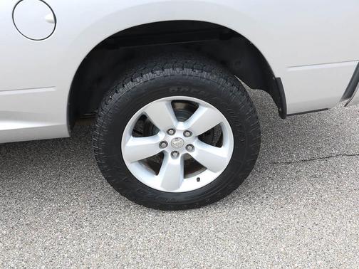 Bright Silver Clearcoat Metallic 2012 RAM 1500 SLT