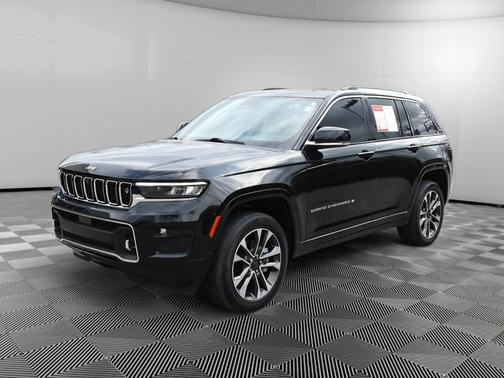 Diamond Black 2023 Jeep Grand Cherokee Overland