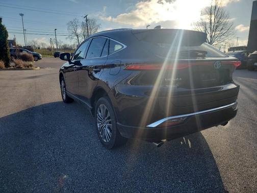 2023 Toyota Venza XLE