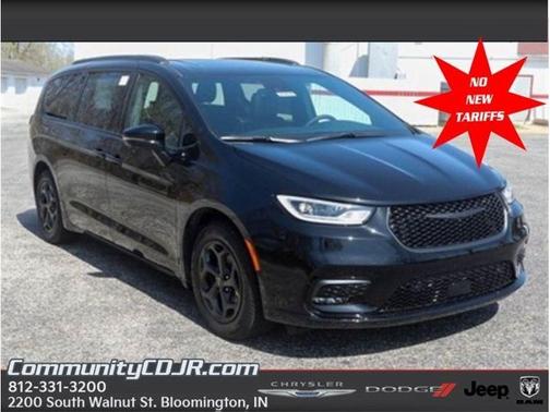 2025 Chrysler Pacifica Hybrid Select