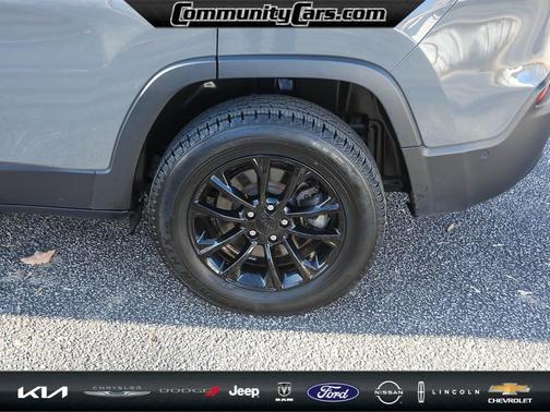 2023 Jeep Cherokee Altitude Lux