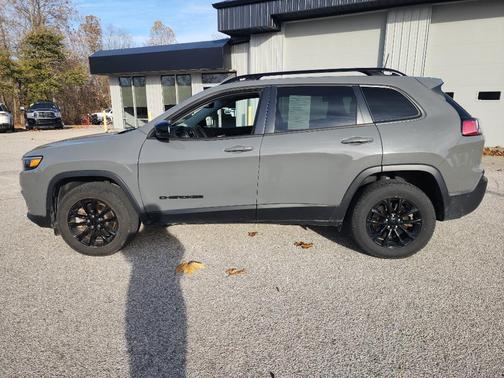 2023 Jeep Cherokee Altitude Lux