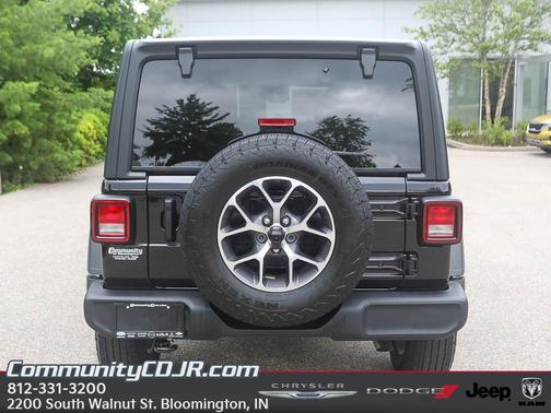 2025 Jeep Wrangler Sport