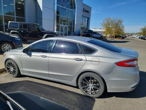 2016 Ford Fusion SE