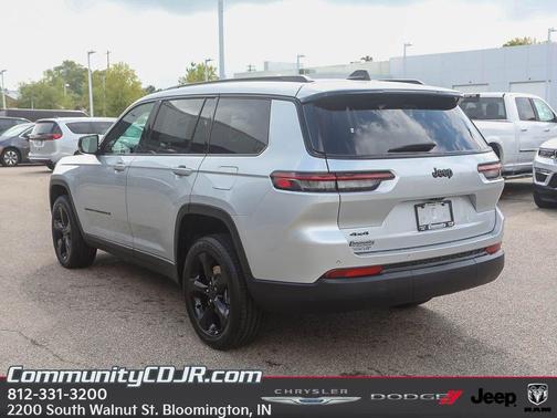 2025 Jeep Grand Cherokee L Laredo