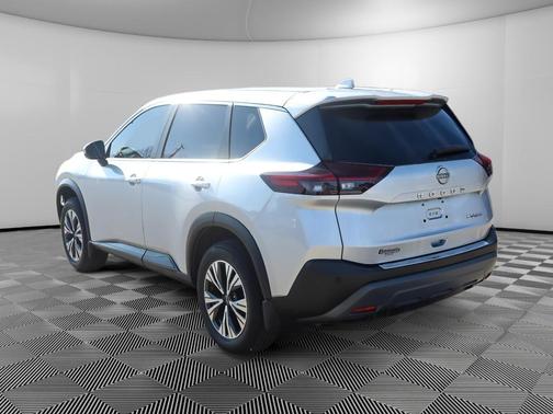 Brilliant Silver Metallic 2023 Nissan Rogue SV
