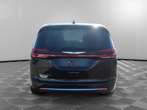 2024 Chrysler Pacifica Touring-L
