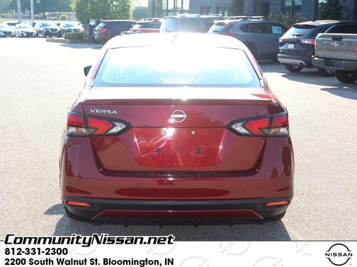 2025 Nissan Versa 1.6 SR