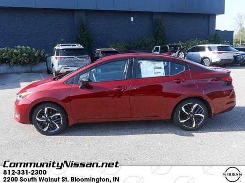 2025 Nissan Versa 1.6 SR