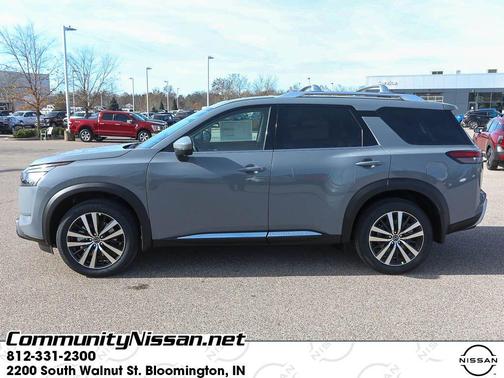 2025 Nissan Pathfinder Platinum
