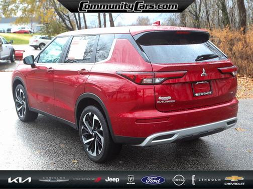 2024 Mitsubishi Outlander SE