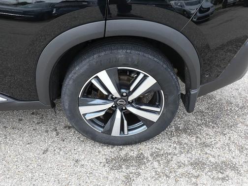 Black 2023 Nissan Rogue SL