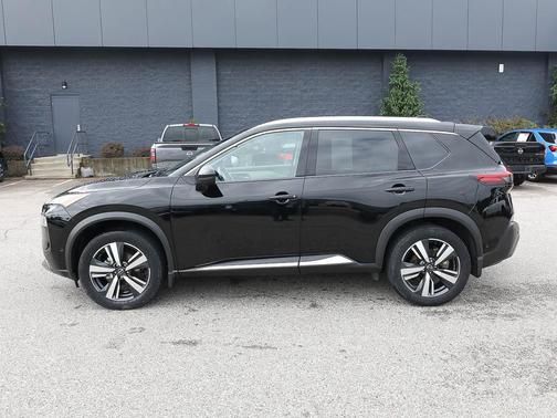 Black 2023 Nissan Rogue SL