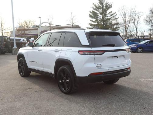 2023 Jeep Grand Cherokee Altitude