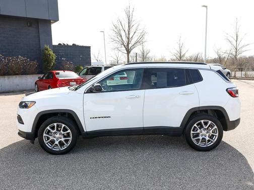 2022 Jeep Compass Latitude Lux