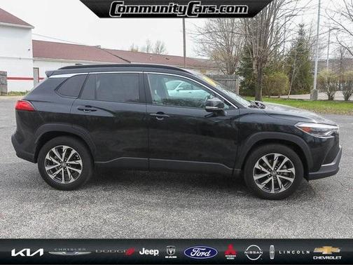 2024 Toyota Corolla Cross XLE