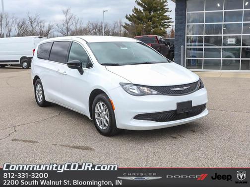 2026 Chrysler Voyager LX