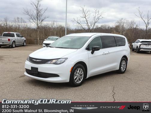 2026 Chrysler Voyager LX