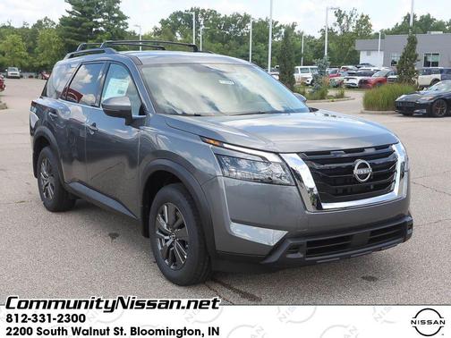 2025 Nissan Pathfinder SV