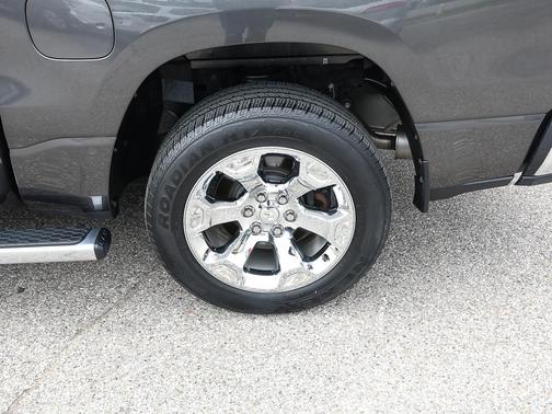 Granite Crystal Clearcoat Metallic 2022 RAM 1500 Big Horn