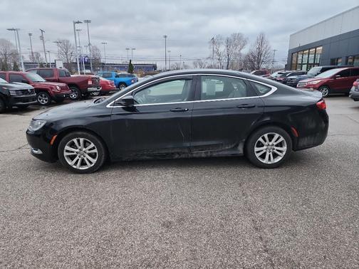 2016 Chrysler 200 Limited