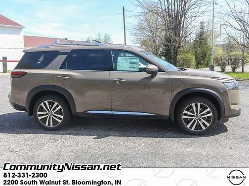 2025 Nissan Pathfinder Platinum