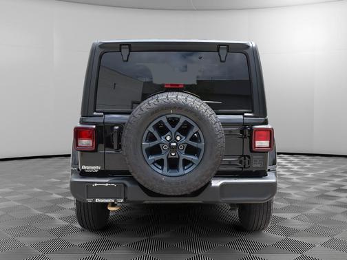 Black Clearcoat 2026 Jeep Wrangler 85th Anniversary