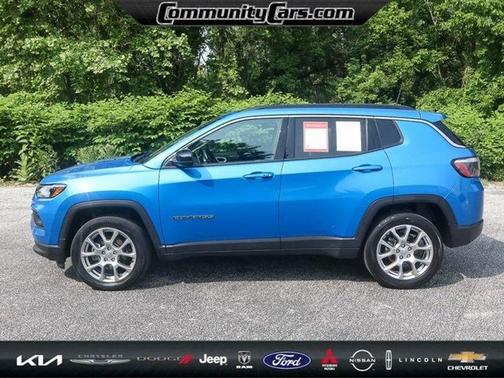 2022 Jeep Compass Latitude Lux