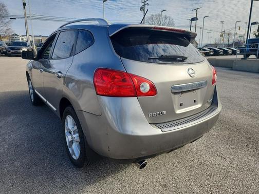 2011 Nissan Rogue SV