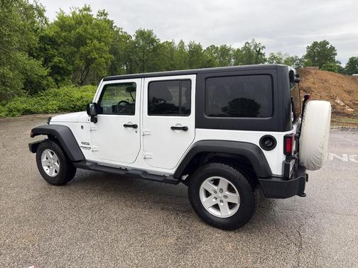Bright White Clearcoat 2017 Jeep Wrangler Unlimited Sport