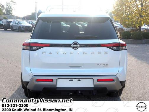 2025 Nissan Pathfinder Platinum