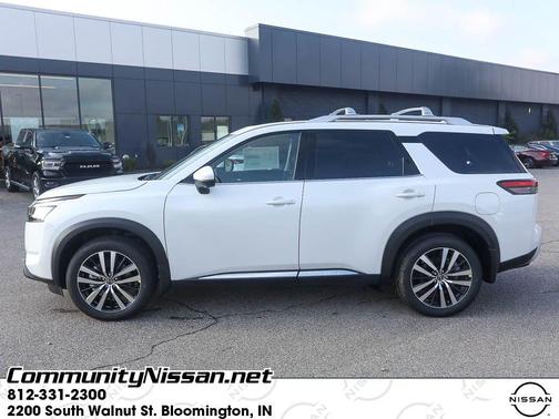 2025 Nissan Pathfinder Platinum