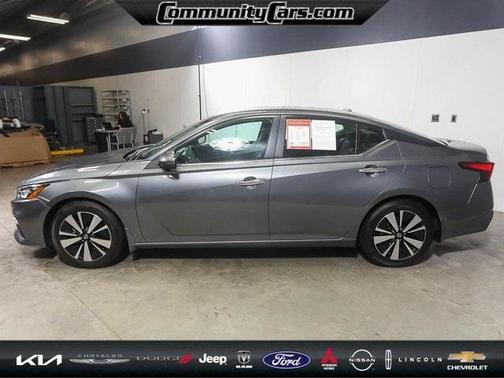 2022 Nissan Altima 2.5 SV