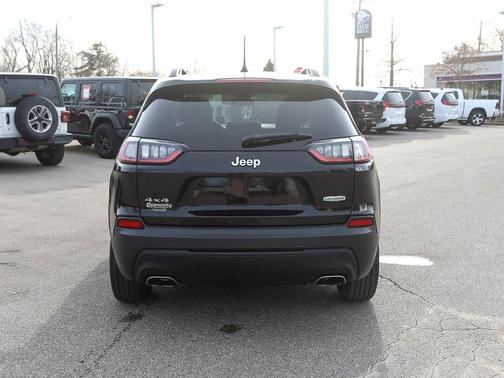 2022 Jeep Cherokee Latitude Lux