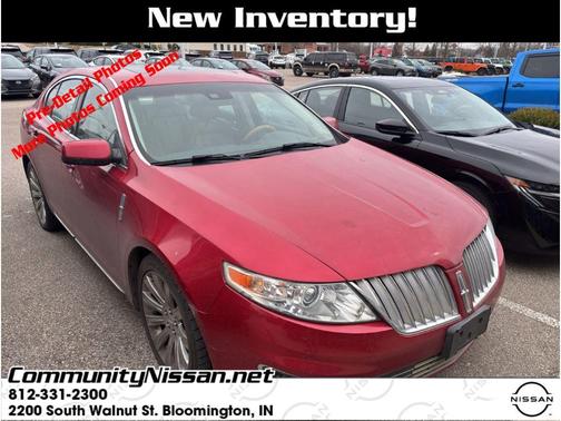 2011 Lincoln MKS Base