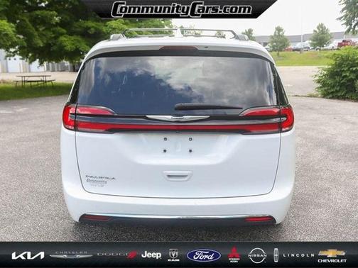 2022 Chrysler Pacifica Touring-L