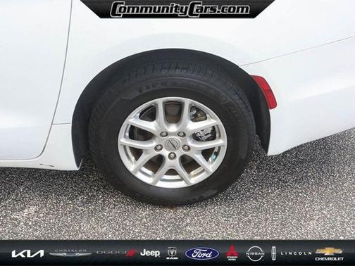 2022 Chrysler Pacifica Touring-L