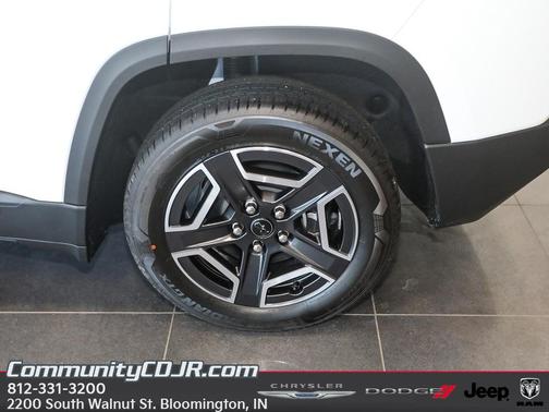 2026 Jeep Cherokee LAREDO/LIMITED