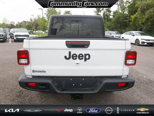 2023 Jeep Gladiator Sport