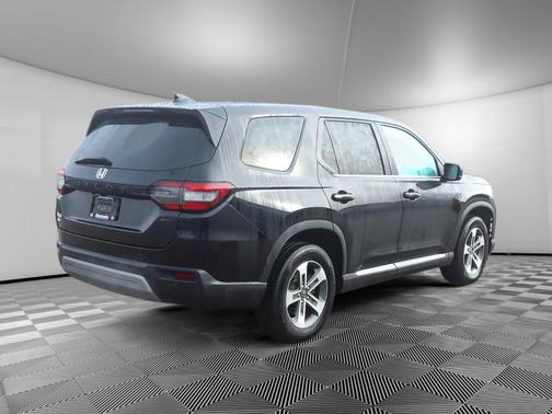 2023 Honda Pilot EX-L 8-Passenger