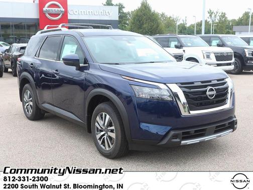 2025 Nissan Pathfinder SL