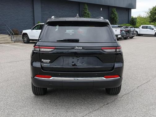 Diamond Black 2023 Jeep Grand Cherokee 4xe Base