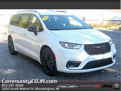 2024 Chrysler Pacifica Touring-L