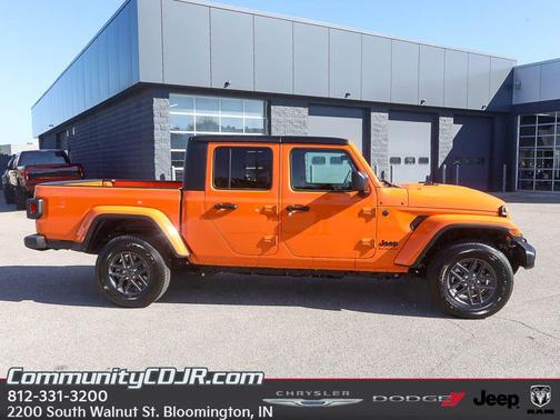 2025 Jeep Gladiator Sport