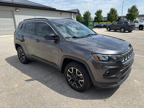Granite Crystal Clearcoat Metallic 2022 Jeep Compass Latitude