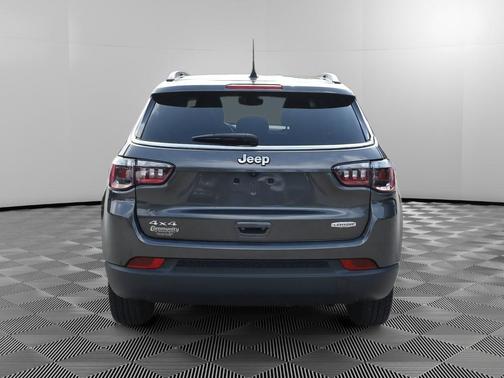 Granite Crystal Clearcoat Metallic 2022 Jeep Compass Latitude