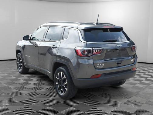 Granite Crystal Clearcoat Metallic 2022 Jeep Compass Latitude