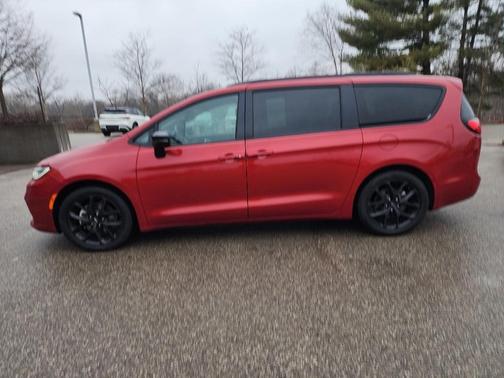 2025 Chrysler Pacifica Limited