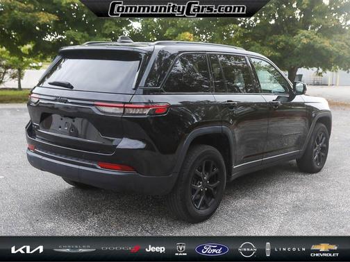2024 Jeep Grand Cherokee Laredo