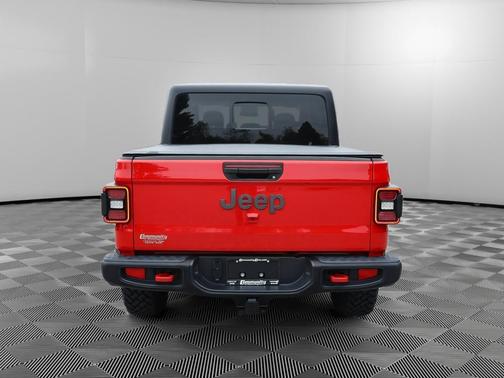 Firecracker Red Clearcoat 2025 Jeep Gladiator Rubicon